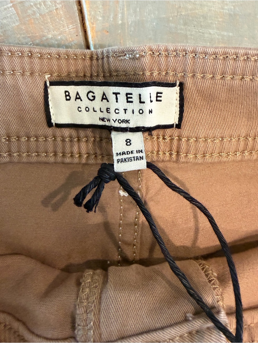 NWT!!  Bagatelle Collection High-Rise Wide-Leg Crop Pants in khaki/tan - Size 8 - Picture 5 of 7